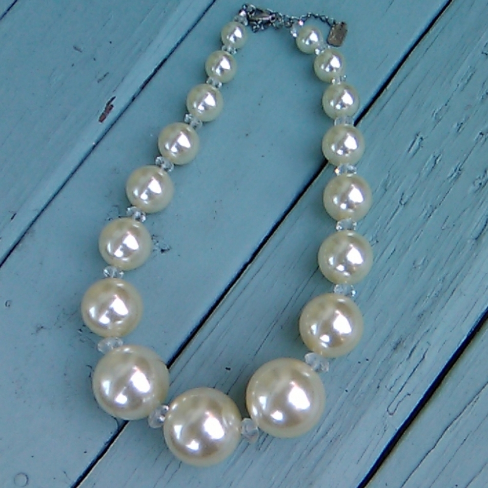 Nwot Faux Off White Pearl Necklace - Picture 1 of 5